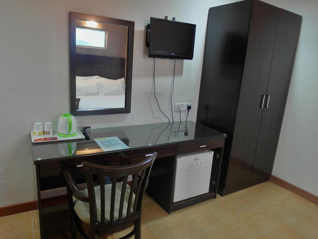 New City Hotel Kajang Buitenkant foto