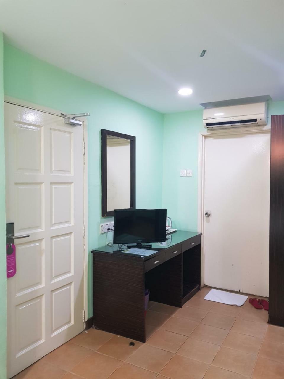 New City Hotel Kajang Buitenkant foto