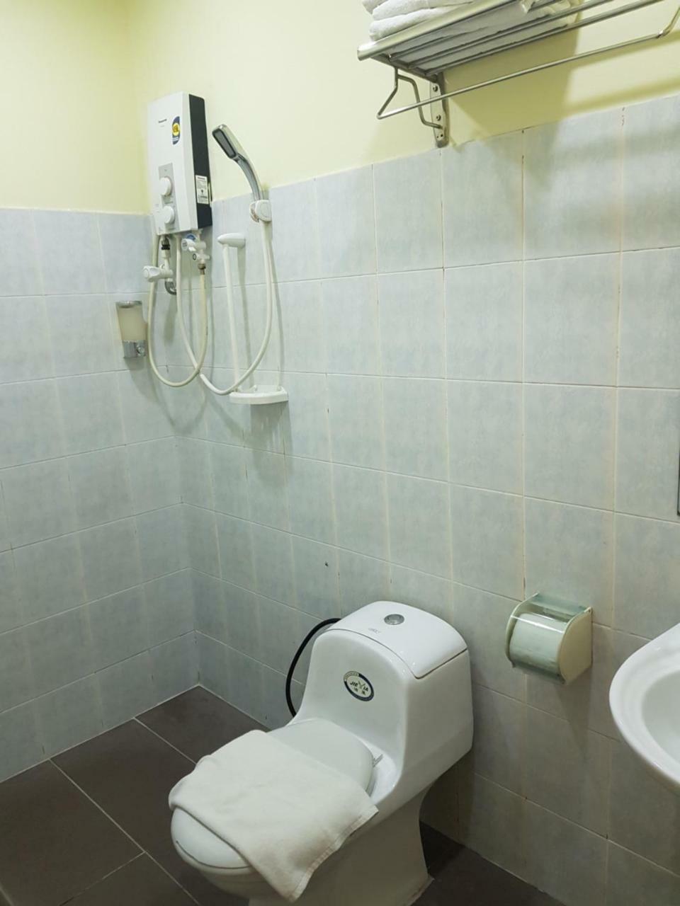 New City Hotel Kajang Buitenkant foto